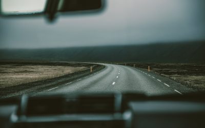 Conducción sin carné: delito contra la seguridad vial.